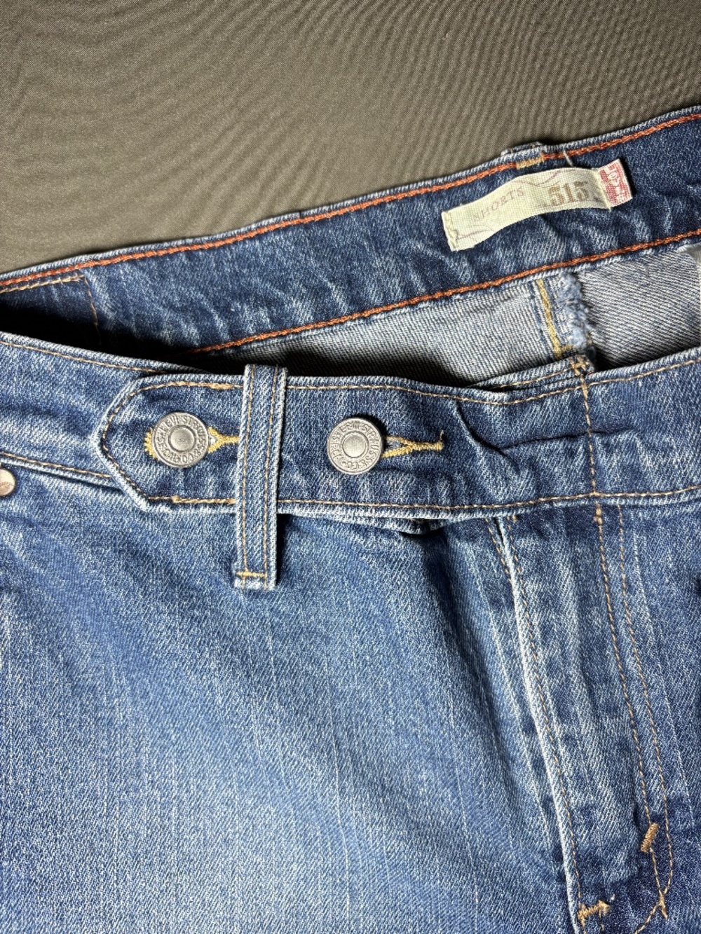 Women 515 LEVI'S Shorts / Size 12 - Picture 7 of 8
